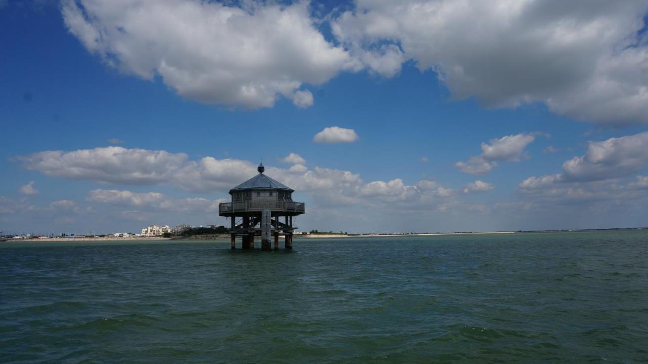 La Rochelle Sur L'Eau Hotel Buitenkant foto